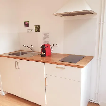 Apartment Centre *