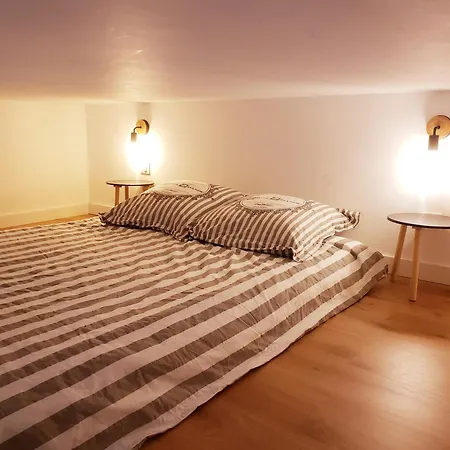 Apartment Centre