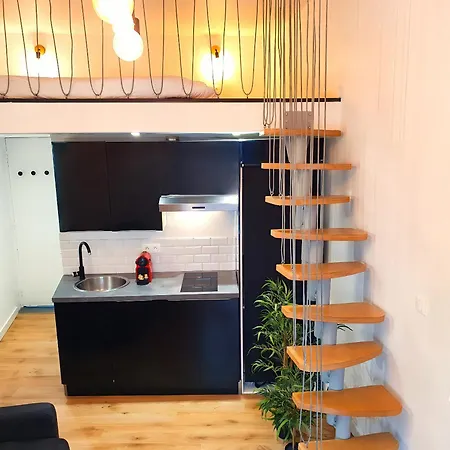 Centre Apartment *